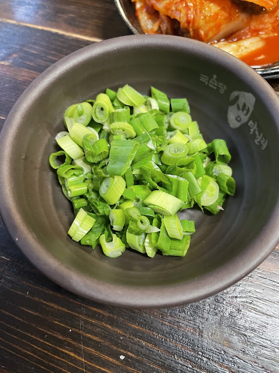 Yi's Traditional Korean Beef Soup Photo 6