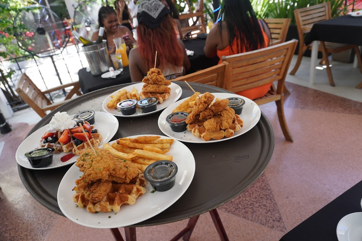 Sola Miami Beach Photo 8