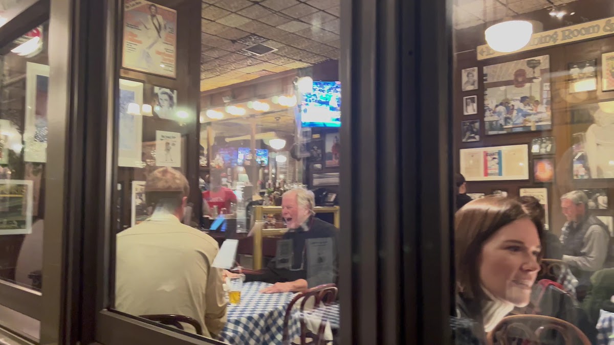 Perry's on Union Photo 2
