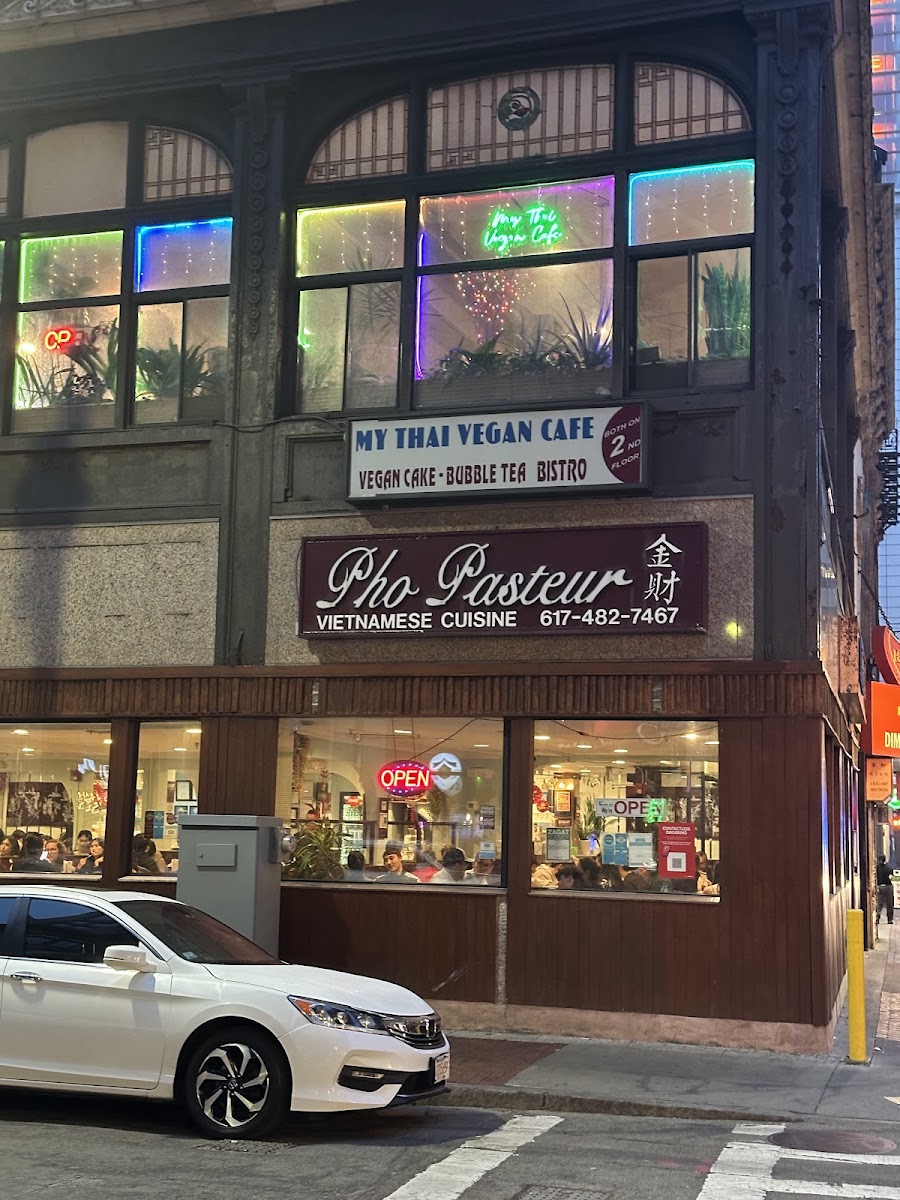 Phở Pasteur Photo 3