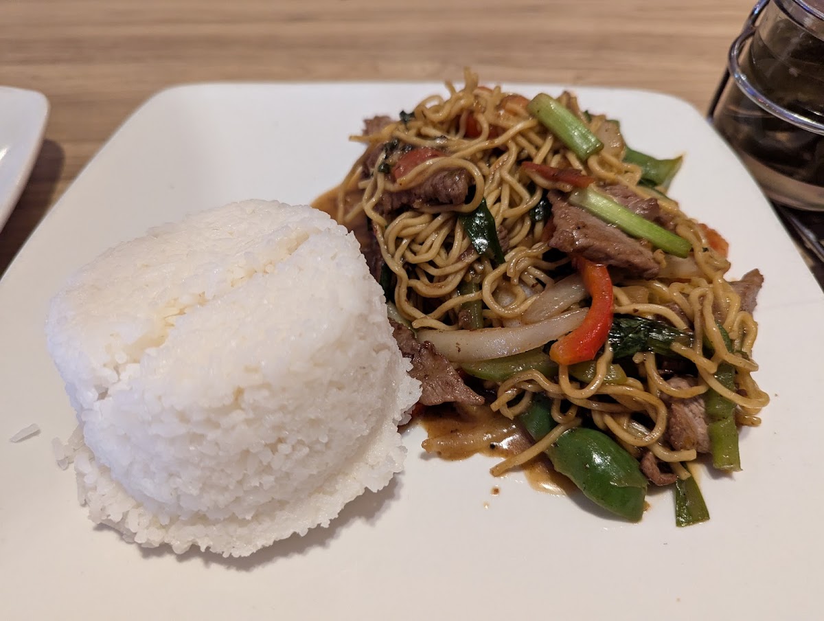 Thai Smile Palm Springs Photo 10