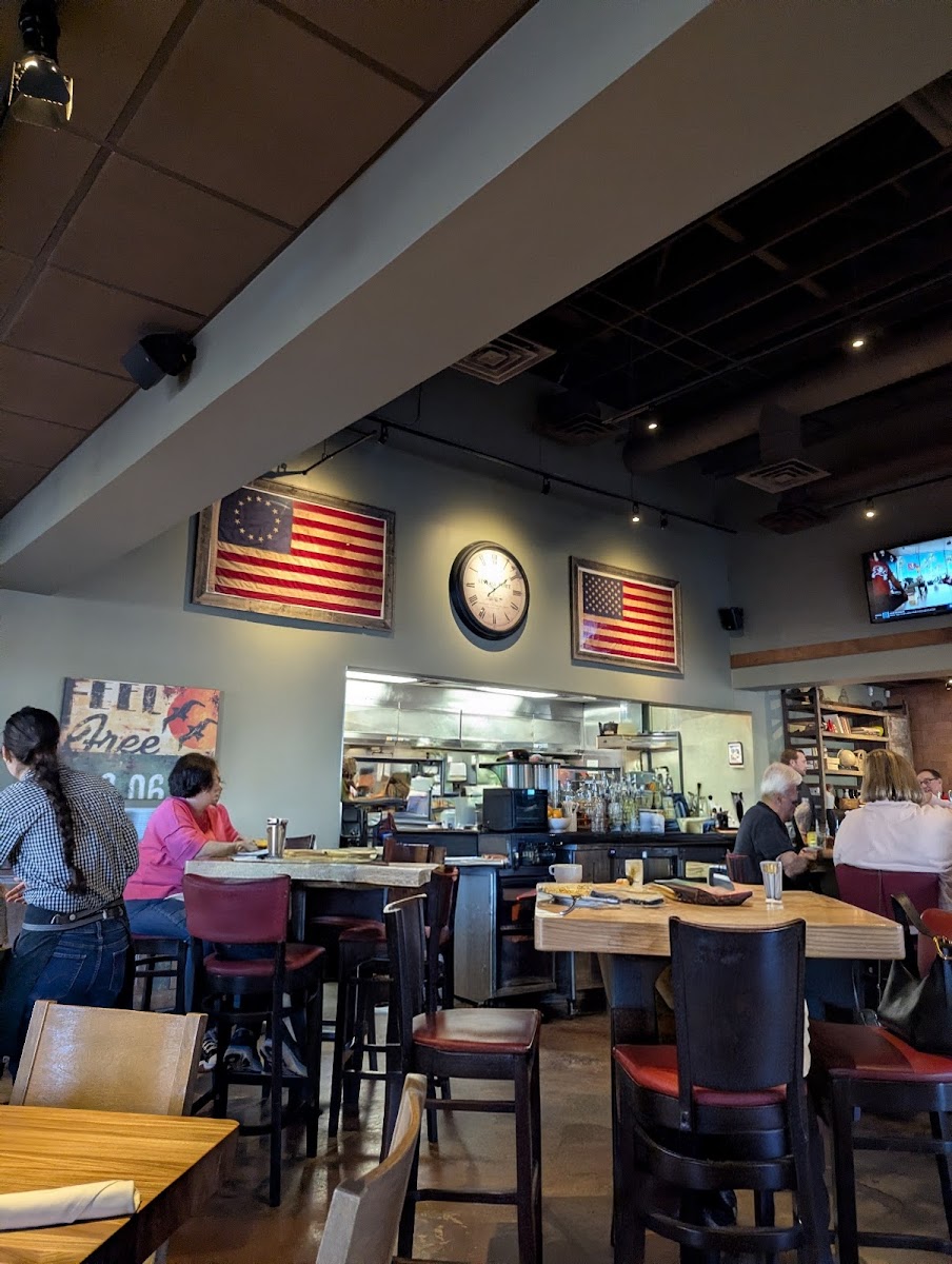 Grassroots Kitchen & Tap - Scottsdale Photo 4
