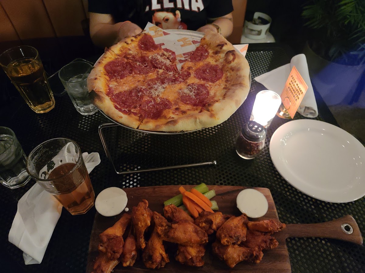 Federal Pizza Photo 5
