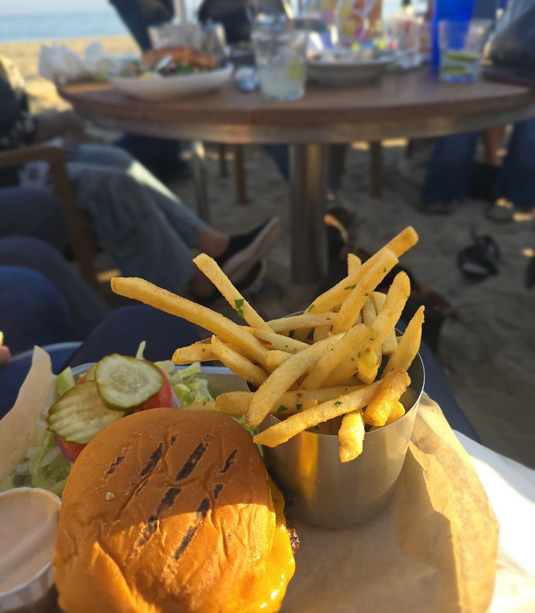 Shoreline Cafe Photo 4