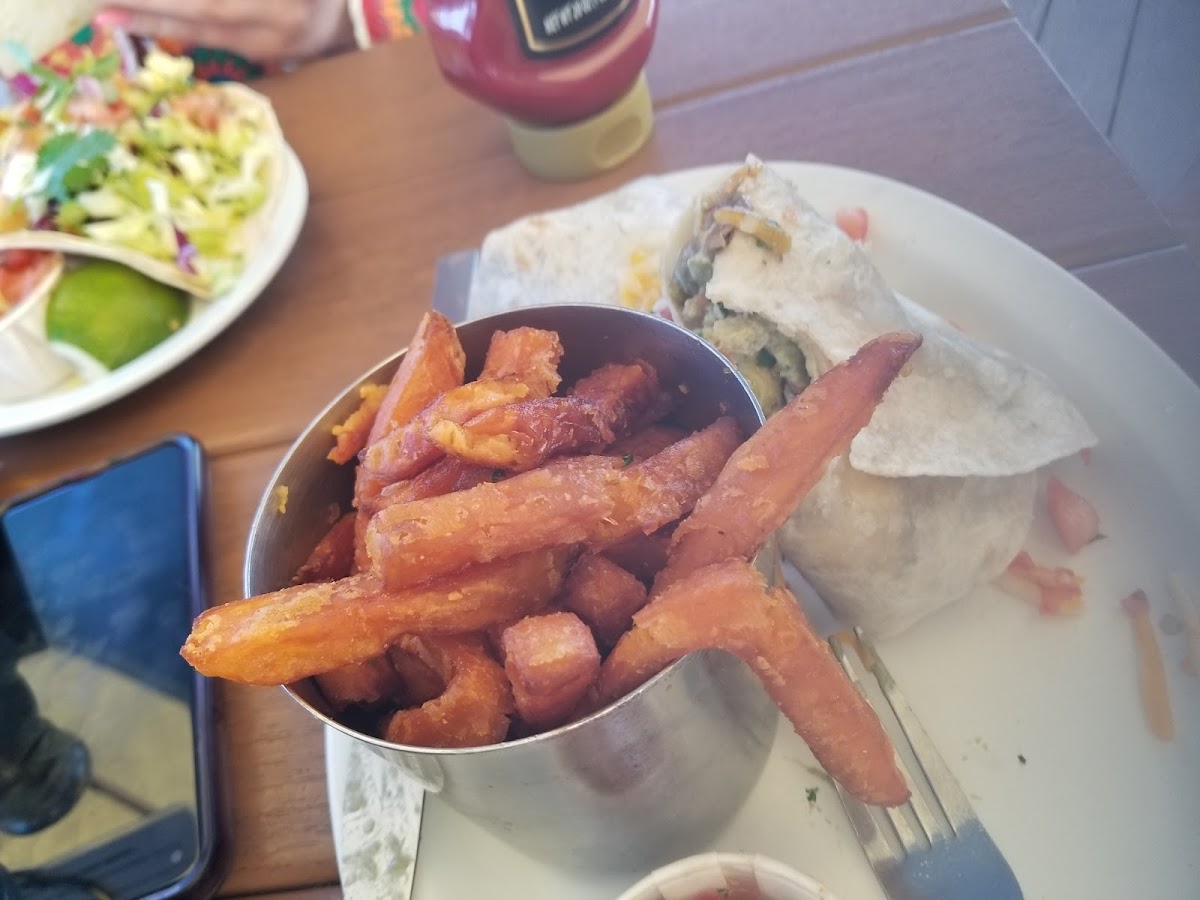 Shoreline Cafe Photo 6