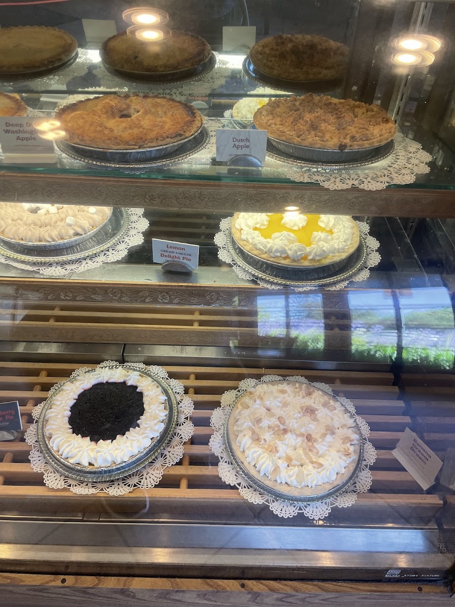 Shari's Cafe and Pies Photo 3