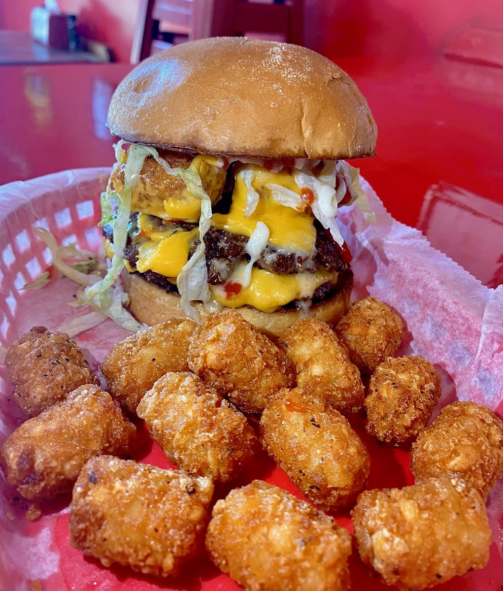 Beth's Burger Bar Photo 3