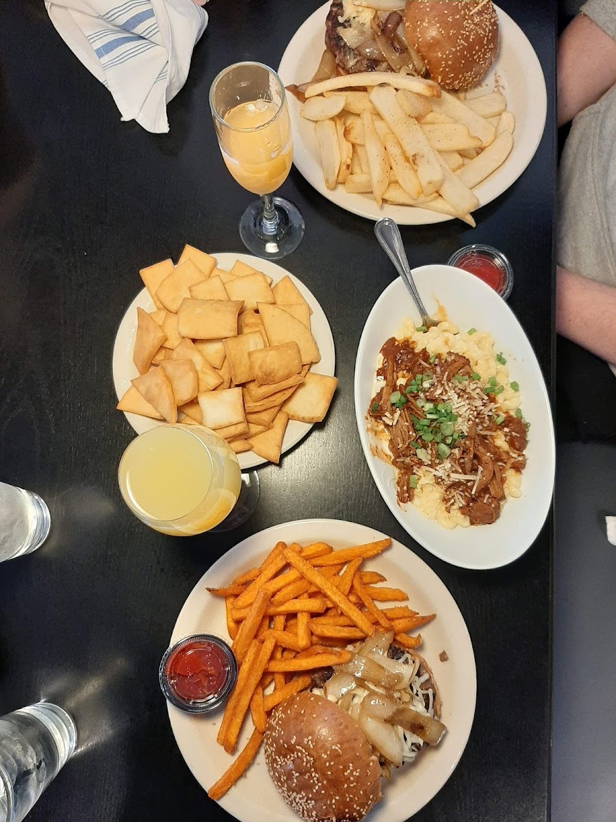 District 7 Grill Photo 10