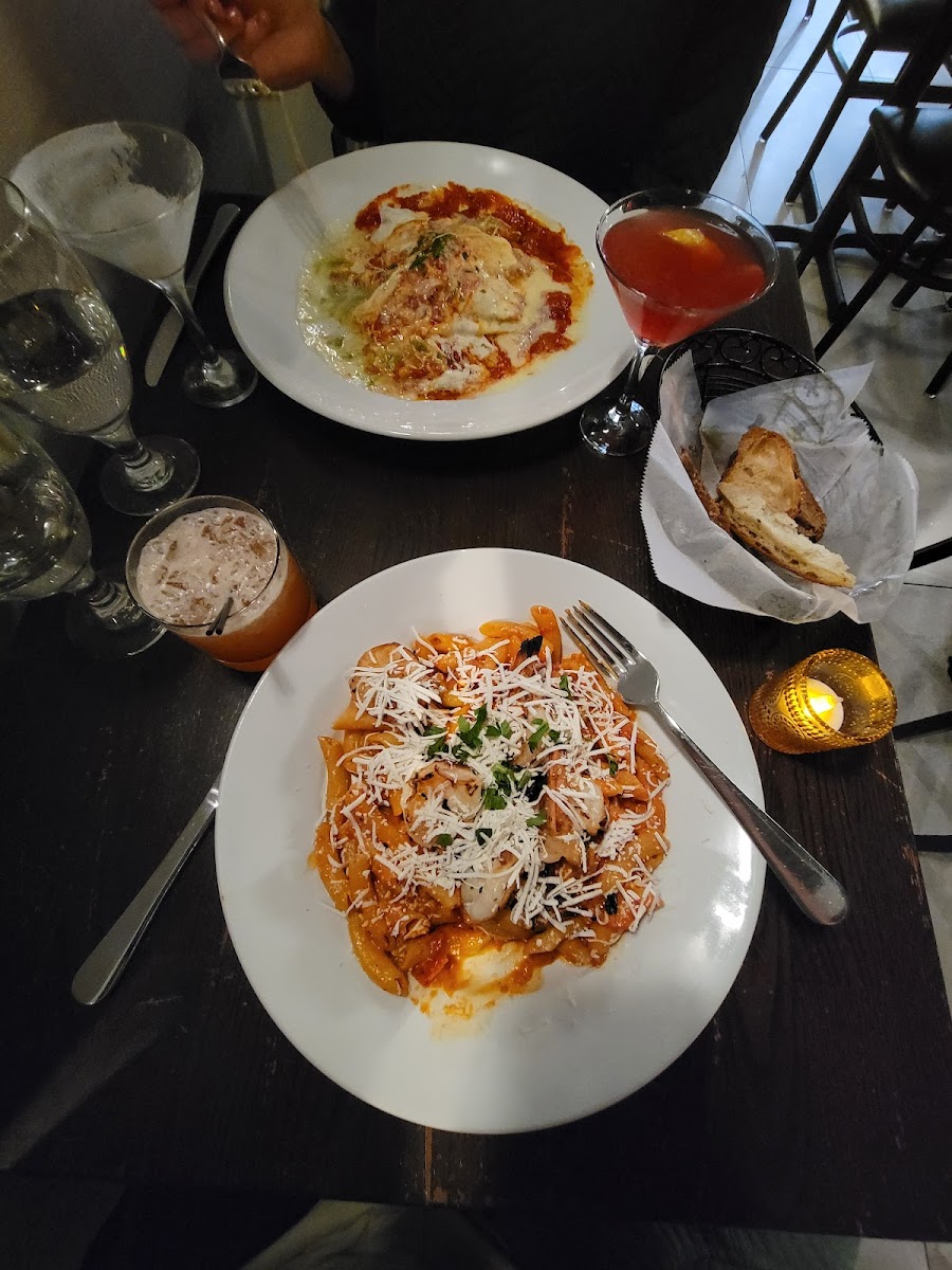 DEL PORTO ITALIAN RESTAURANT Photo 5