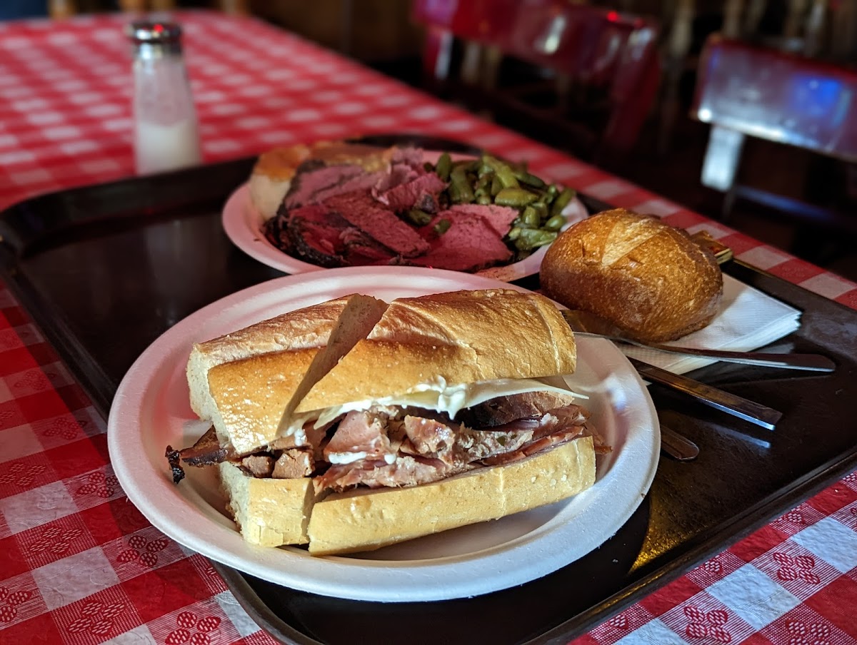 Tommy's Joynt Photo 4