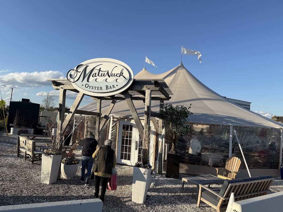 Matunuck Oyster Bar Photo 3