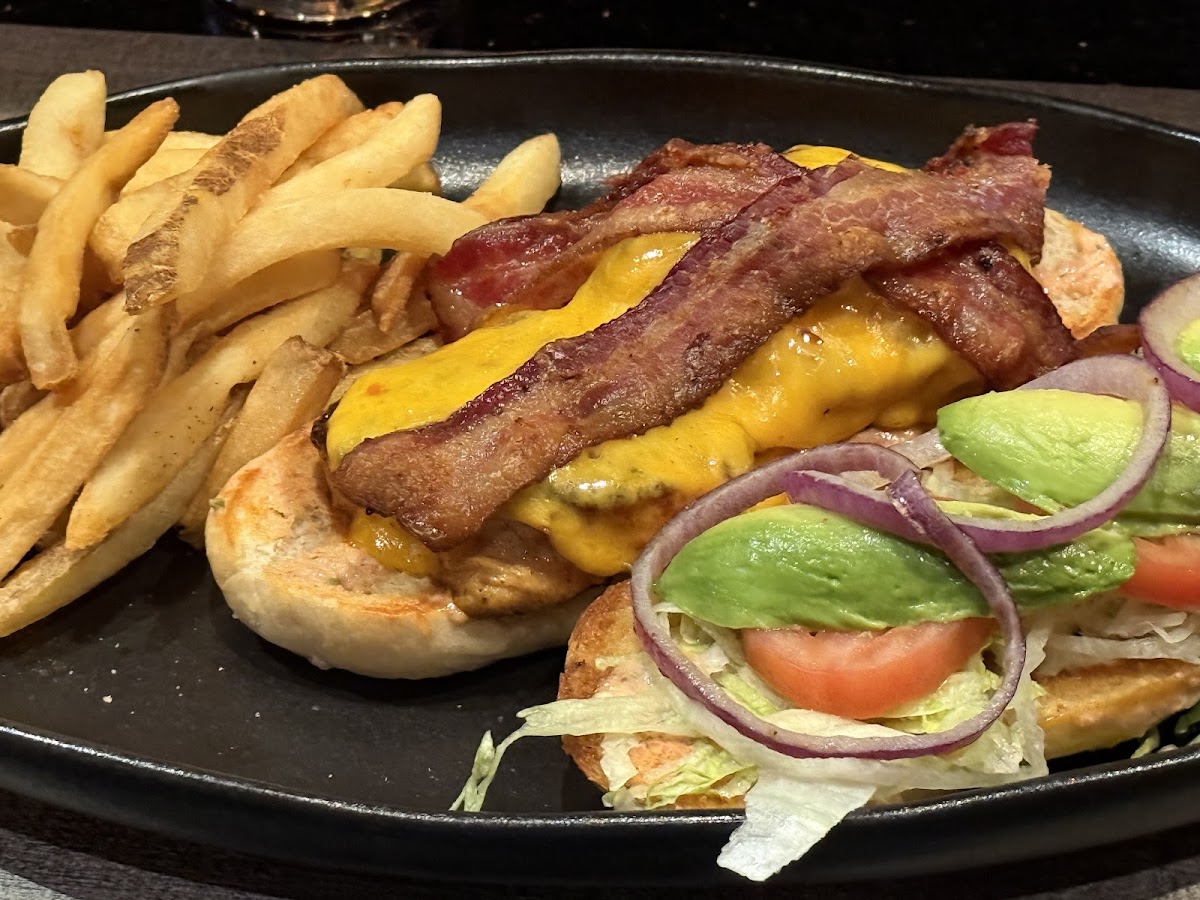 Brookwood Grill Photo 4