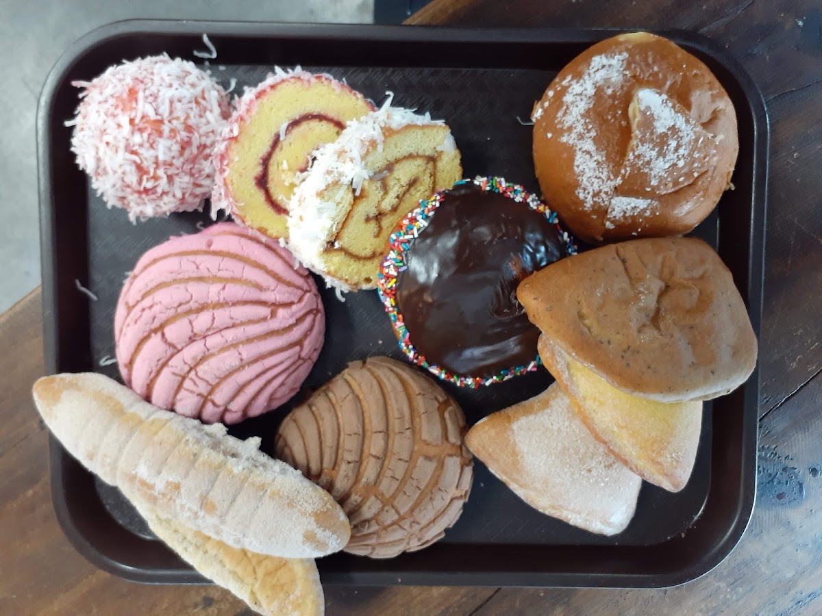 Panaderia La Central Photo 3