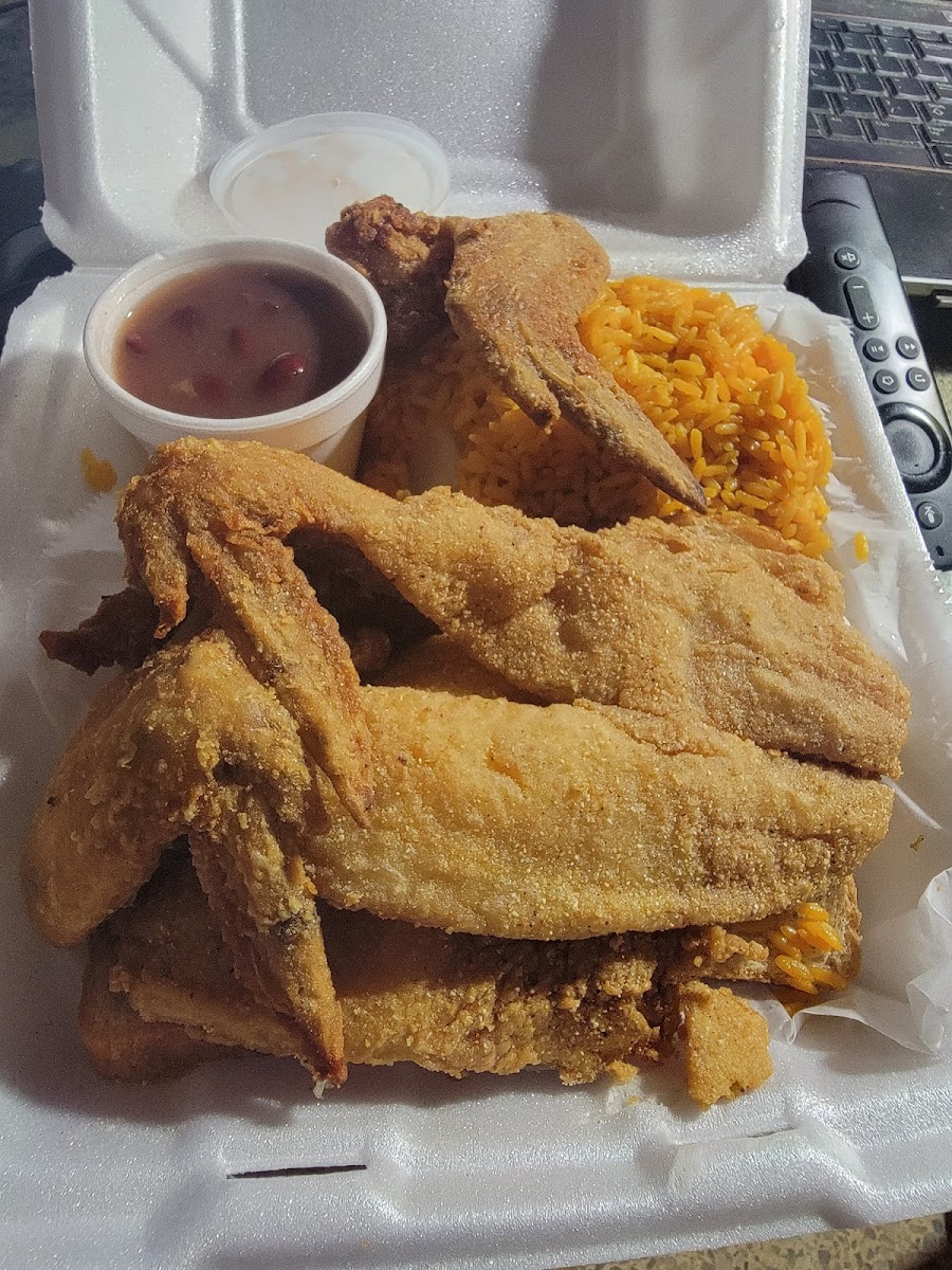 Fish & More Restaurant Photo 9