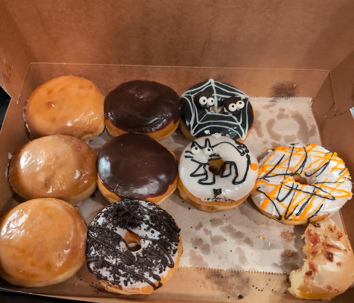 The Donut House Photo 3