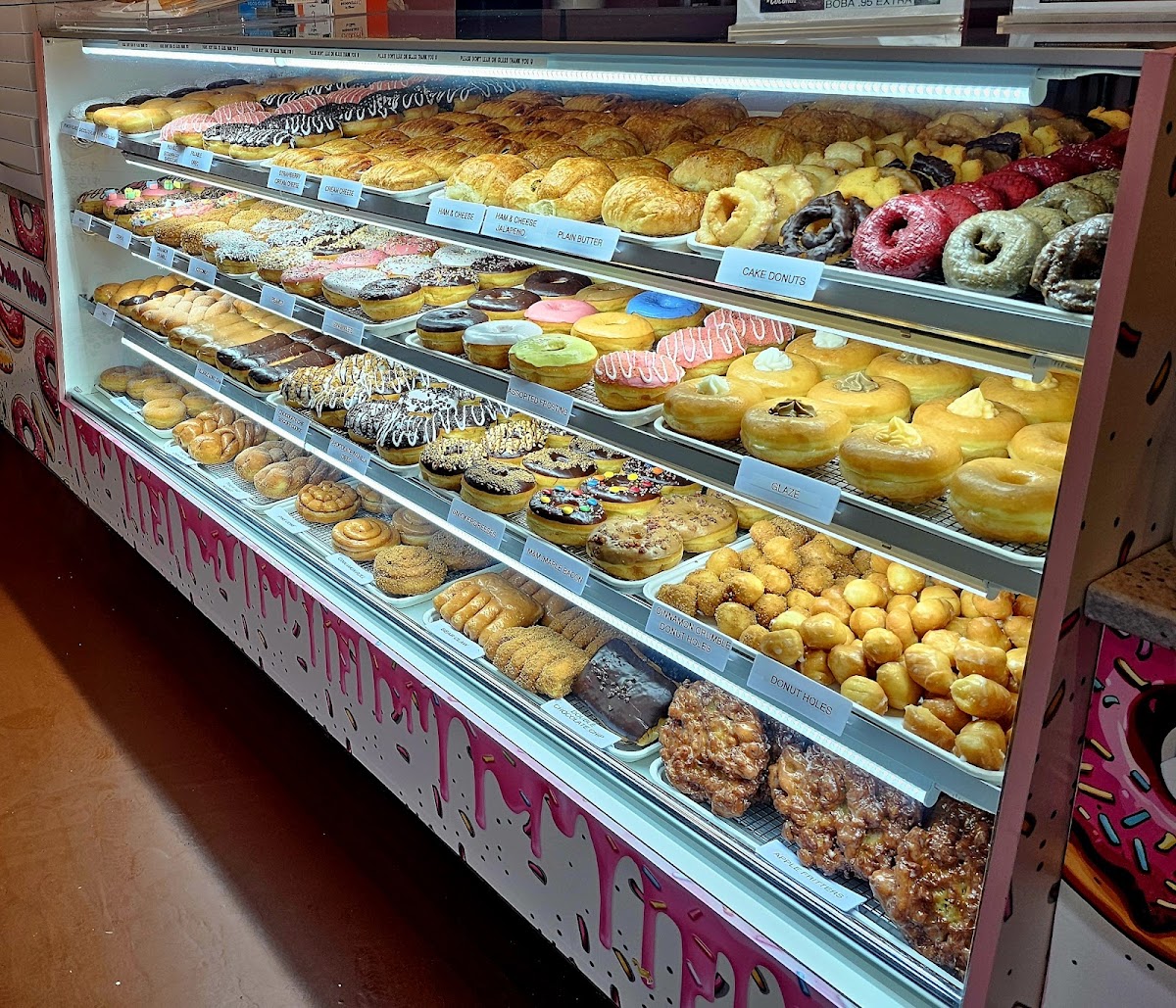 The Donut House Photo 4