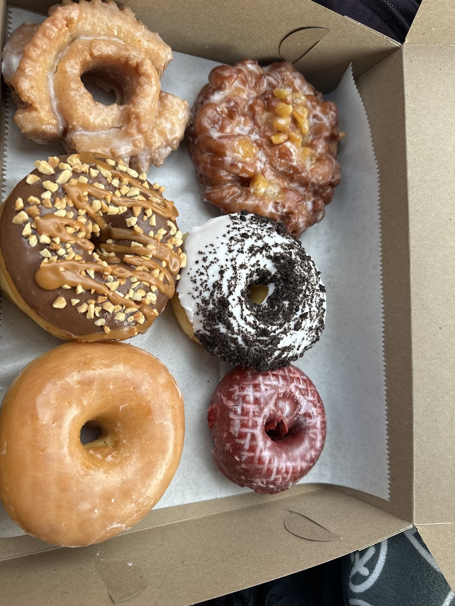 The Donut House Photo 5