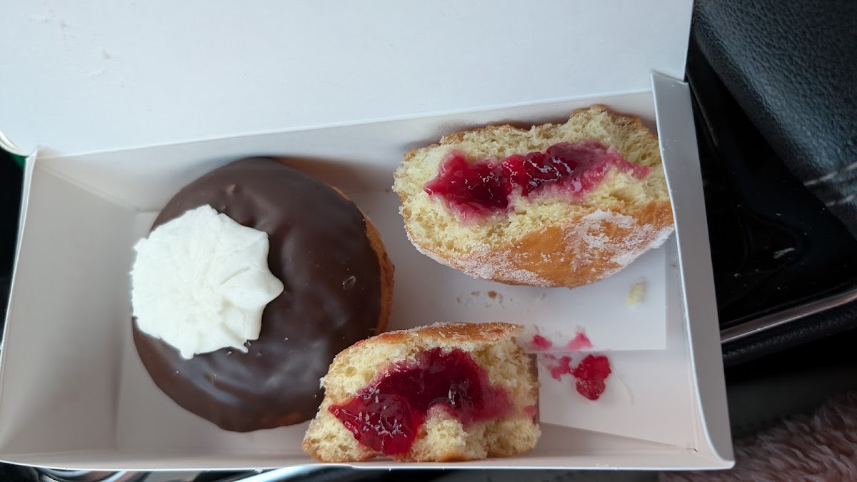 The Donut House Photo 8