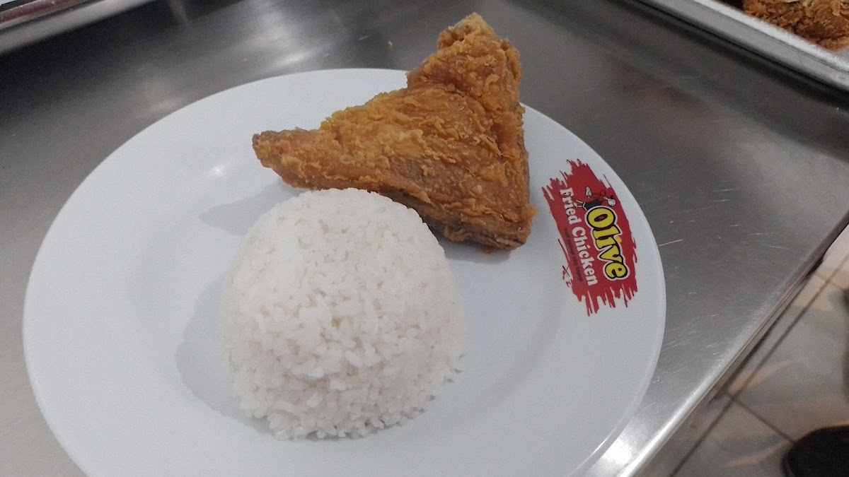 Olive Fried Chicken Wirotaman Photo 5