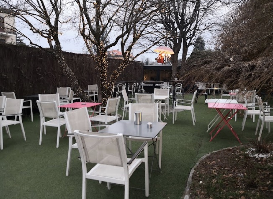Garden Café Photo 4