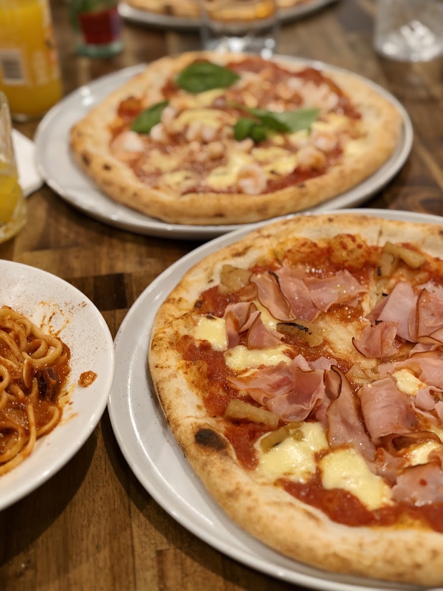 Mumbo's Pizza'N'Pasta Photo 3
