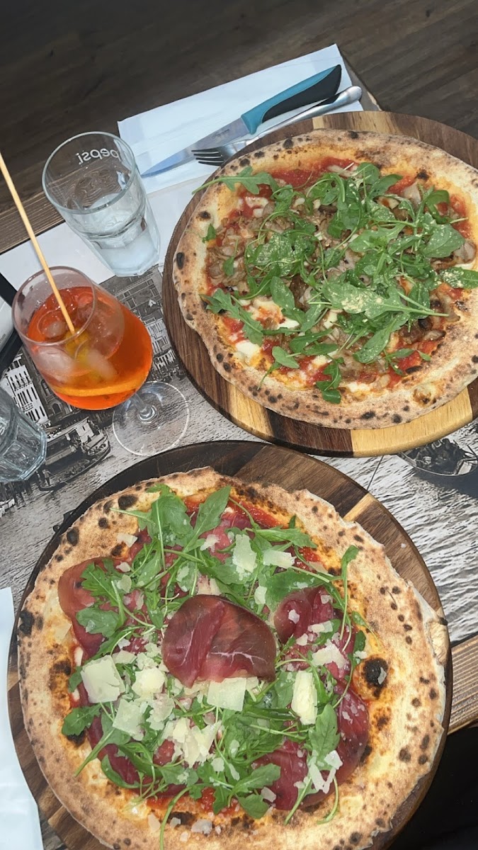 Pizzeria La Luna Pizzeria e Bar Photo 6