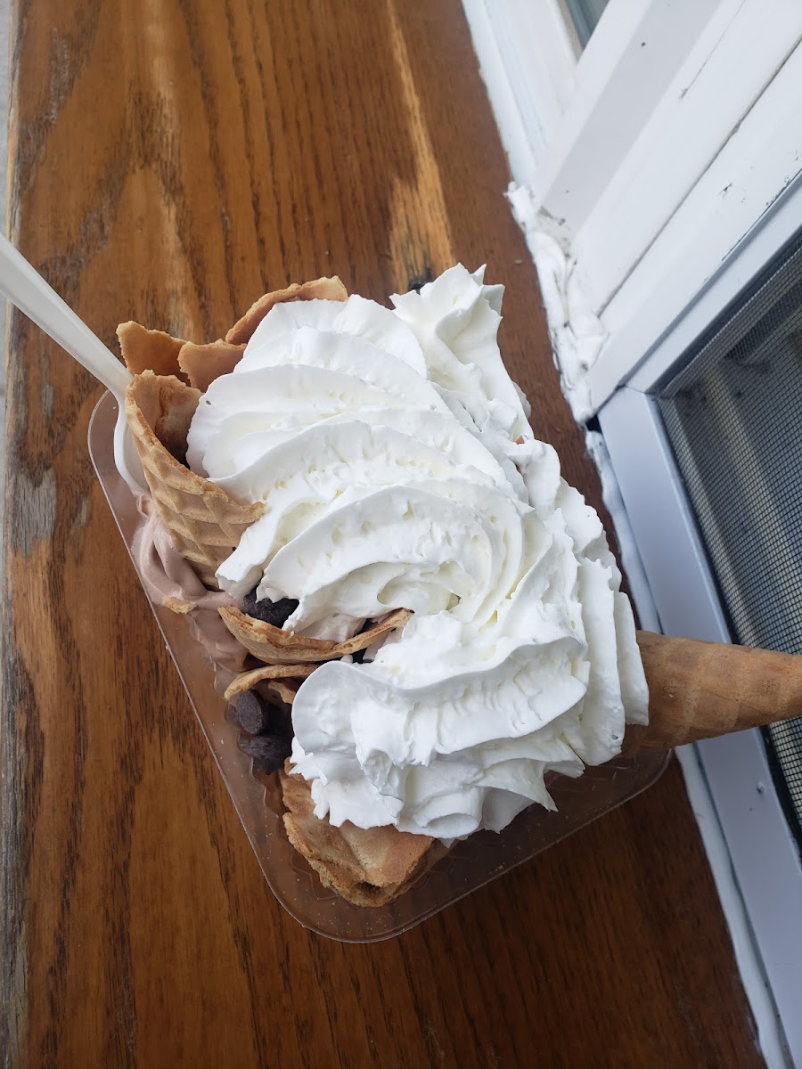 Yorkie's Grille & Custard Photo 8