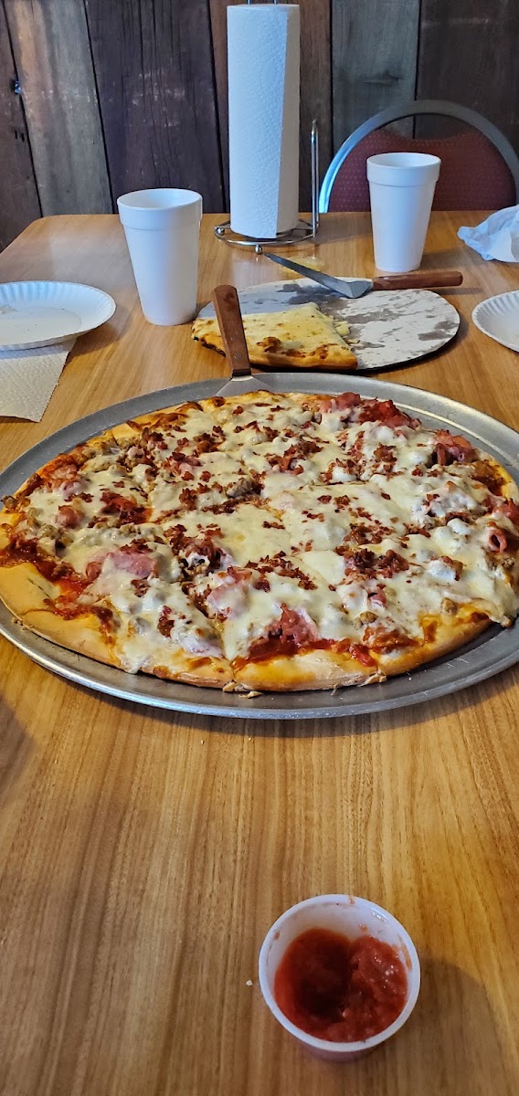 Roths Pizzeria Photo 7