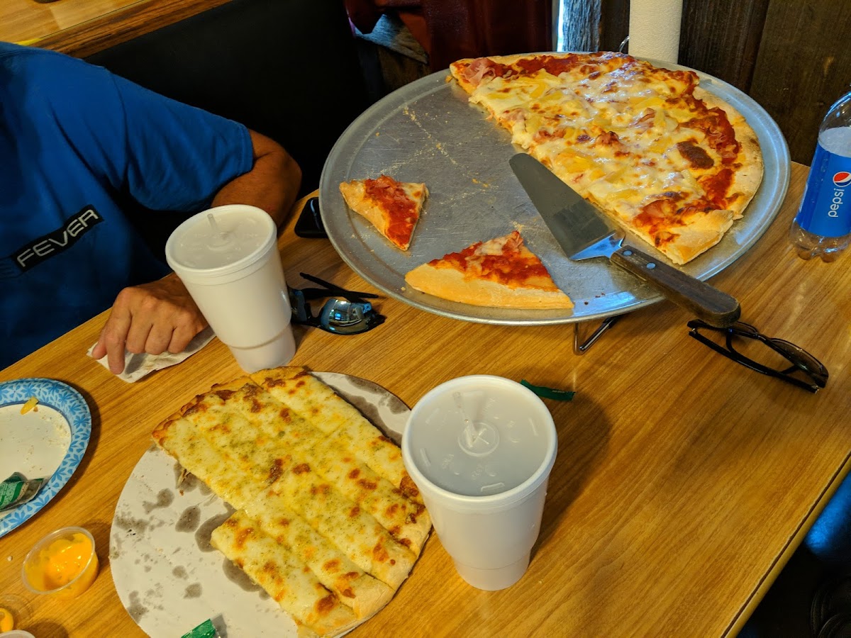 Roths Pizzeria Photo 8