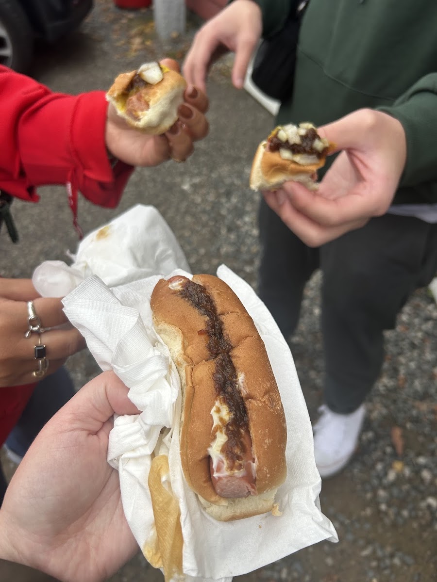 Flo's Hot Dogs Photo 7