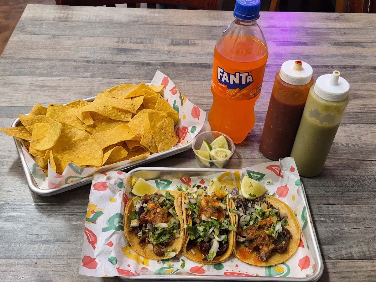 STREET TACOS Photo 3