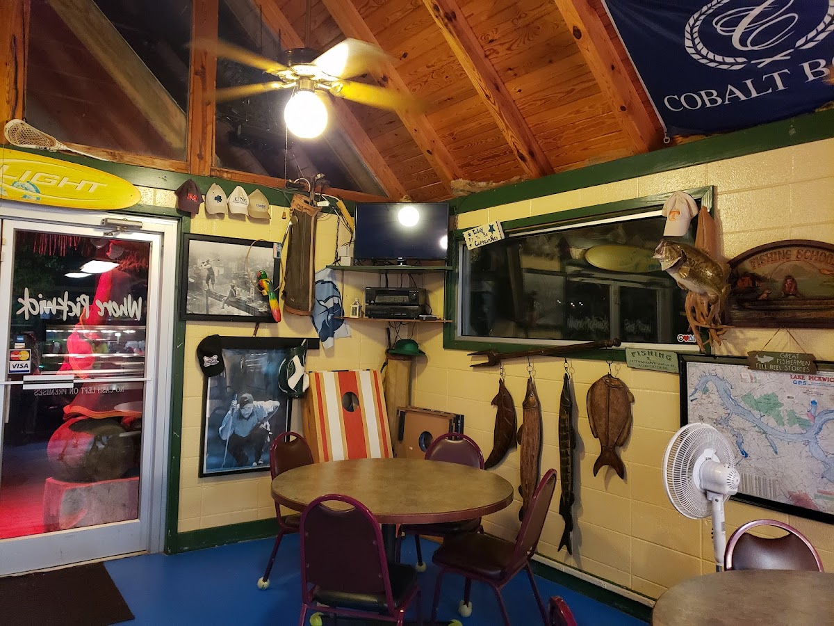 Dock D's Pizza and Patio Photo 4