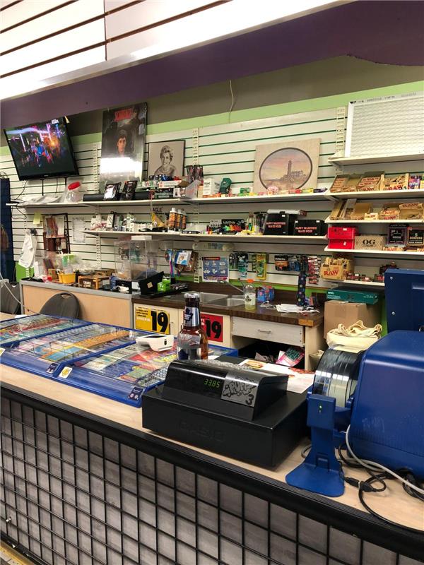 New Town Variety Plus Diner Photo 6