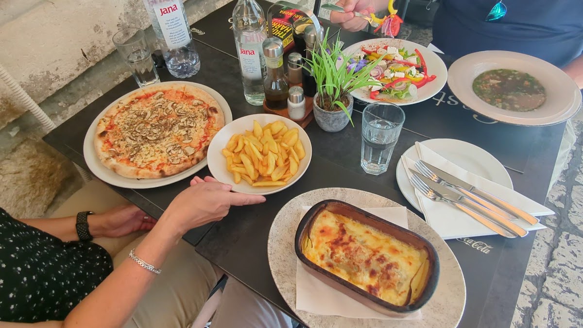 Castello mediteranean restaurant Photo 2