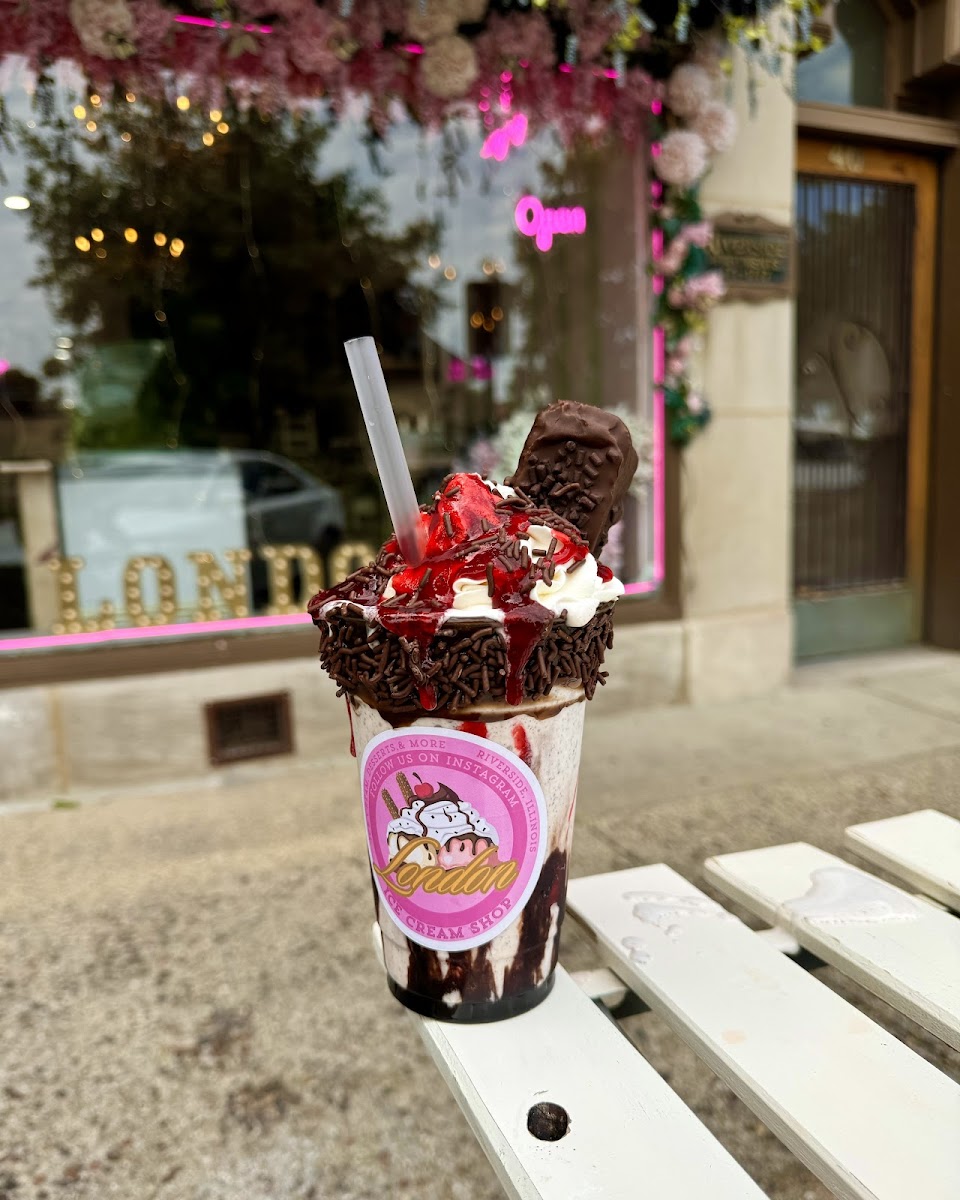 London Ice Cream Shop Photo 3
