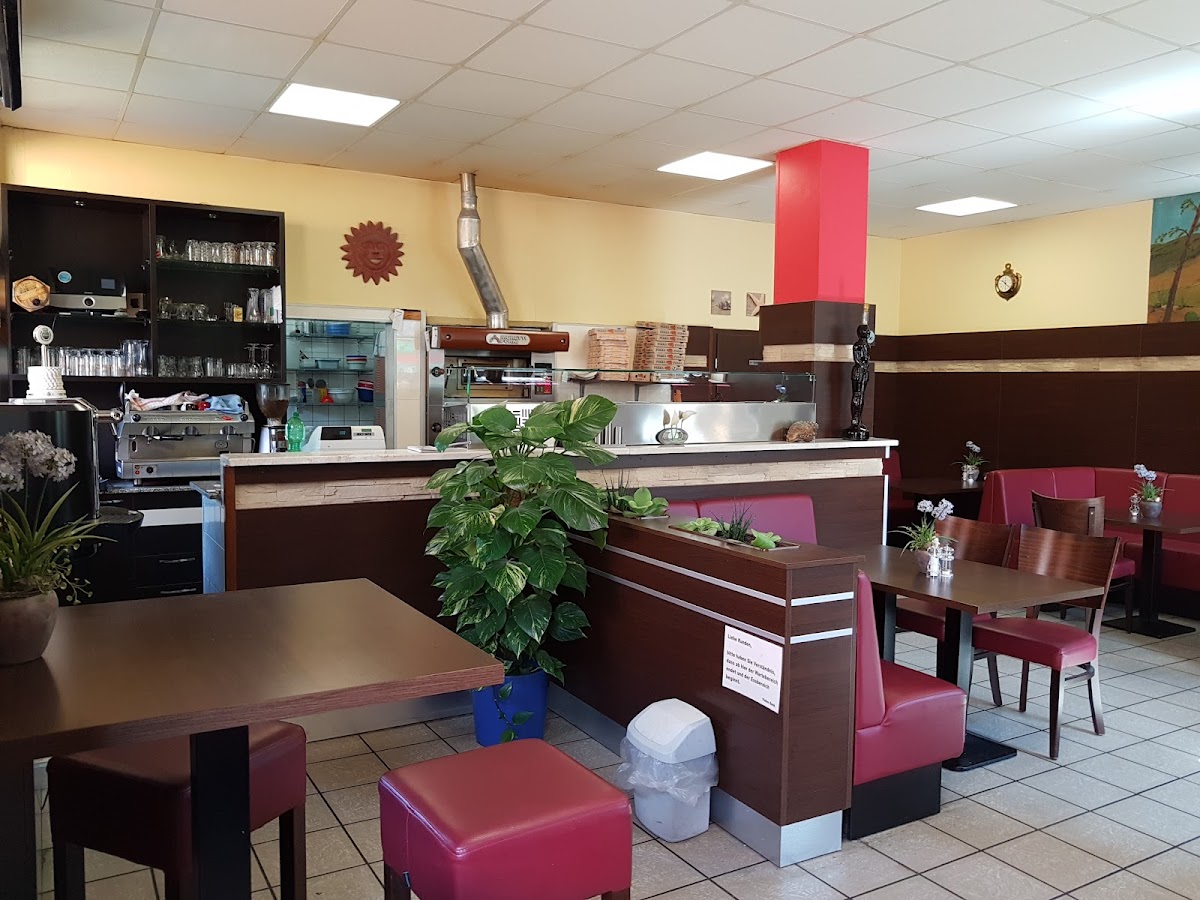 Pizzeria Pescatore Photo 4