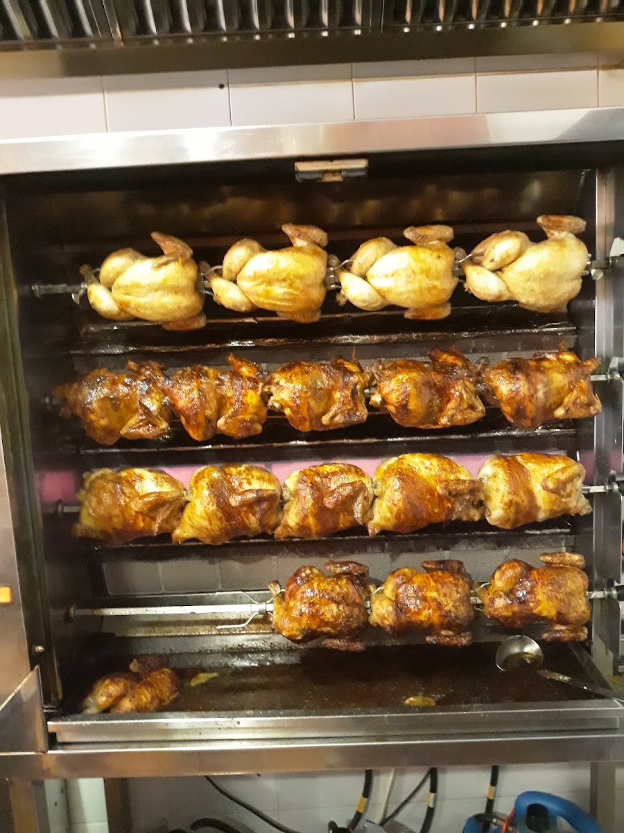 Victoria | chicken rotisserie Photo 4