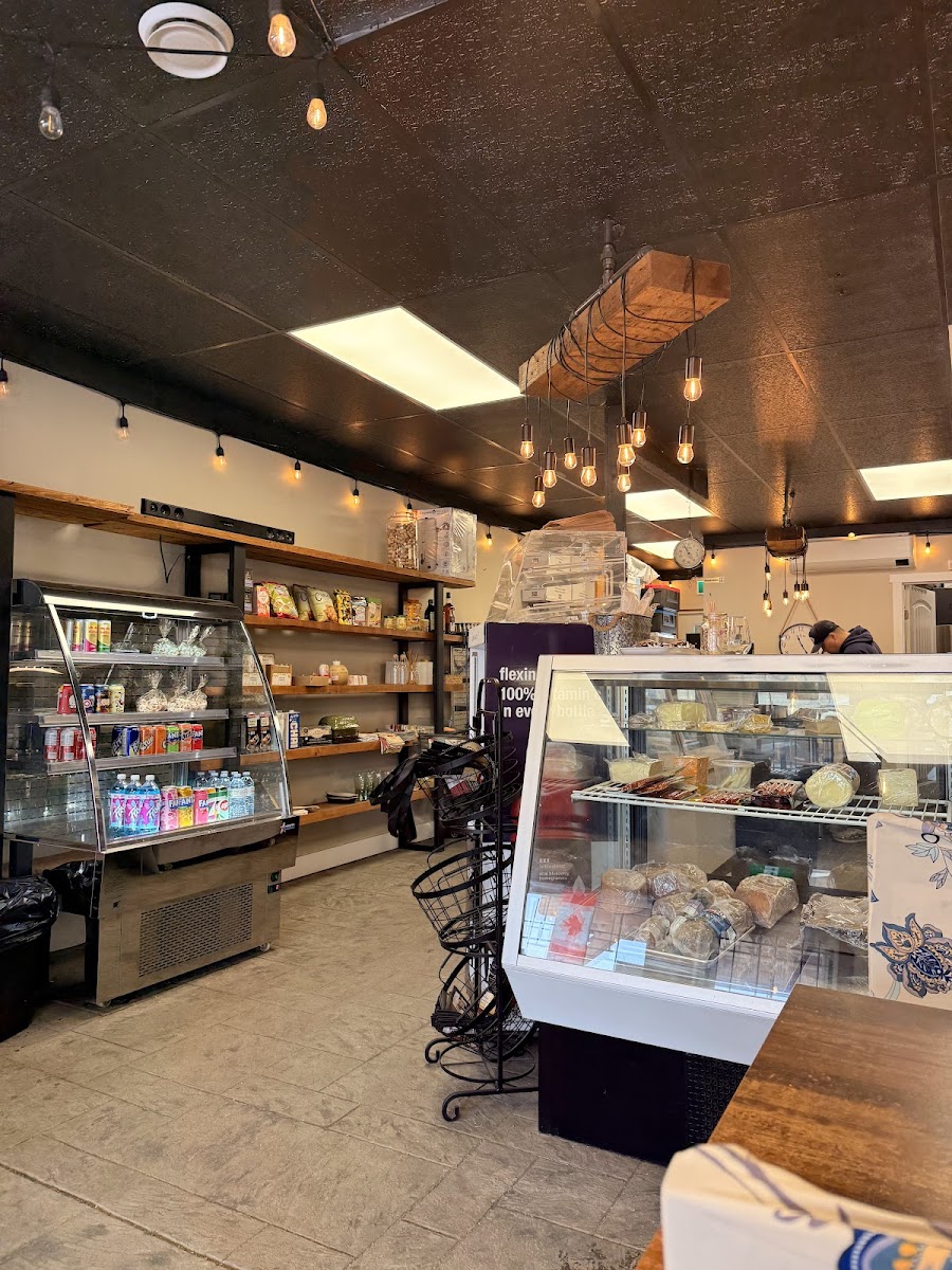 Skya's Deli Cafè & More Inc. Photo 7