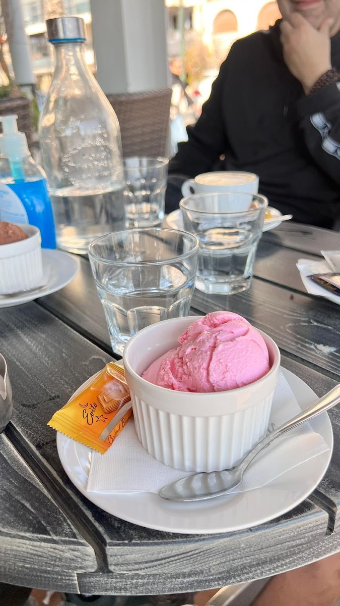 Bouboulina cafe Photo 8