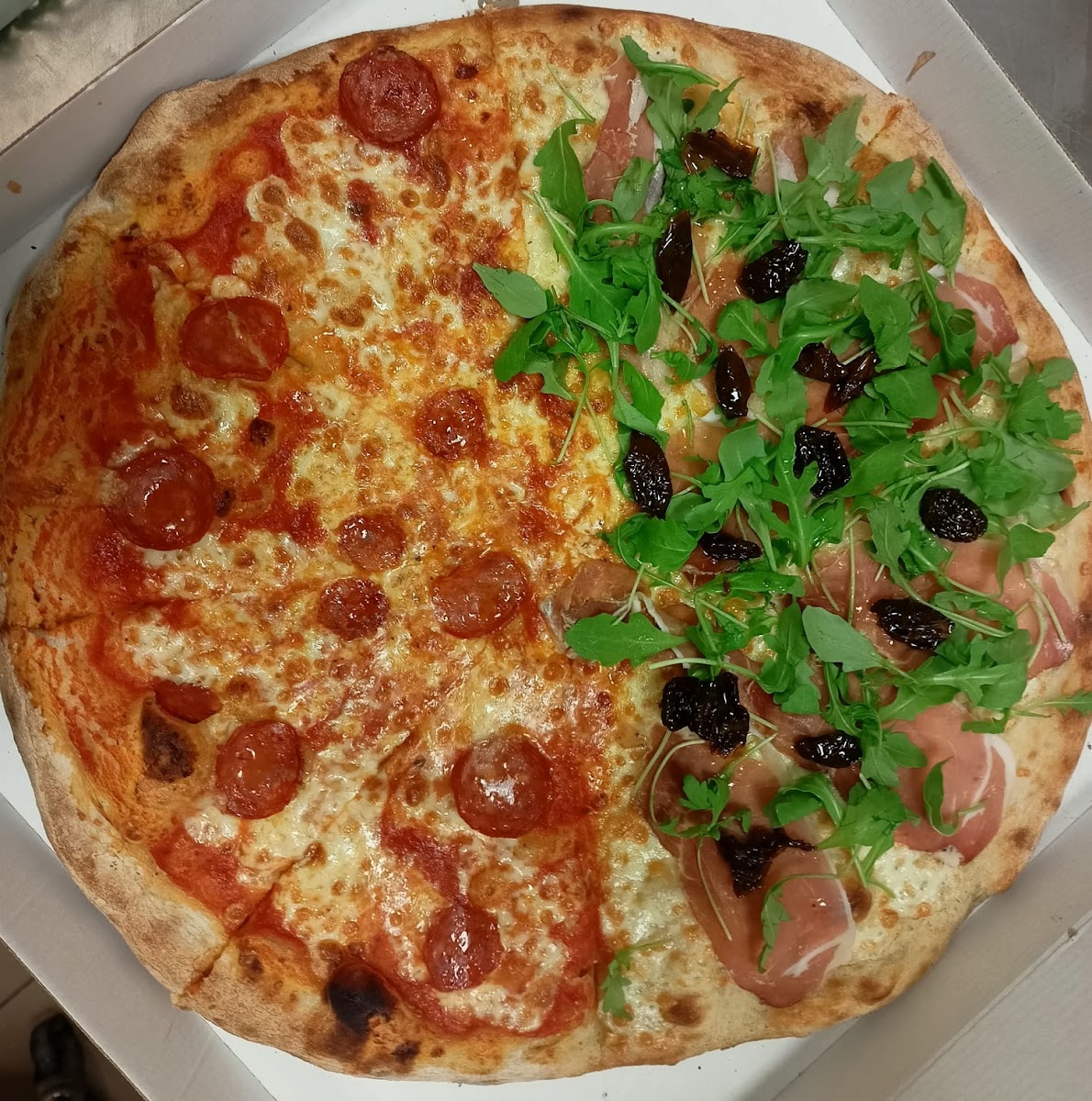 Pizza Reale Photo 2