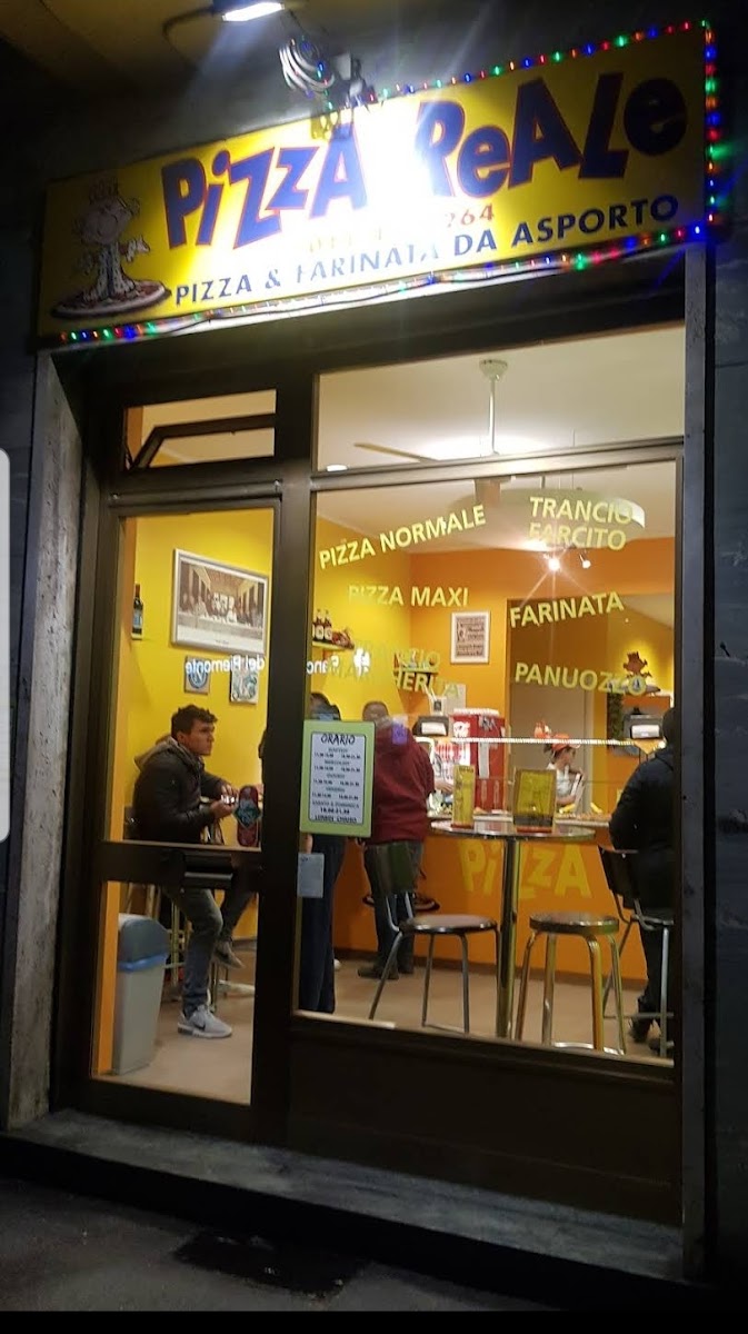 Pizza Reale Photo 4