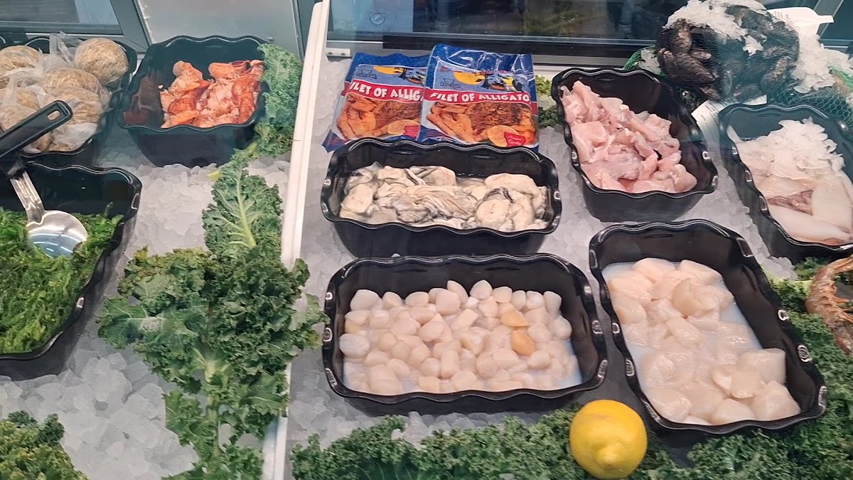 Santiago’s Seafood Market Photo 2