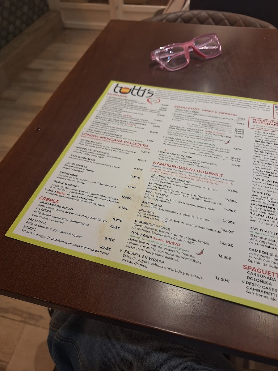 tutti's comida internacional Photo Menu 3