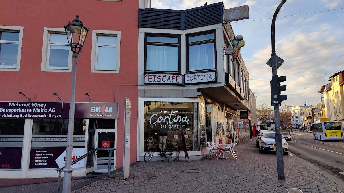 Cortina Eiscafé