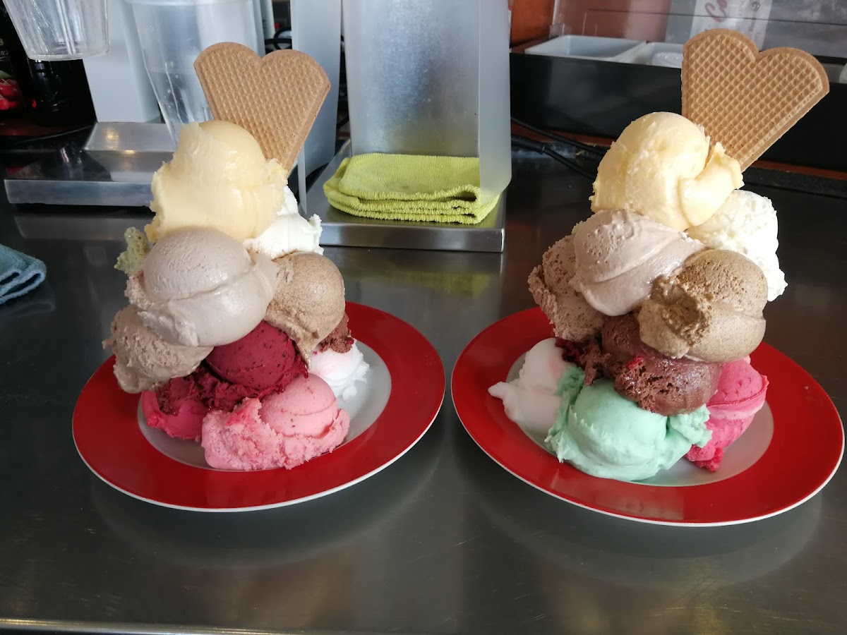 Cortina Eiscafé Photo 2