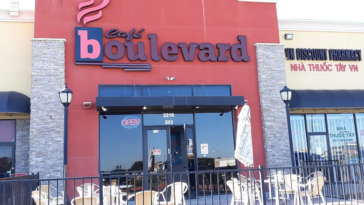 Cafe Boulevard