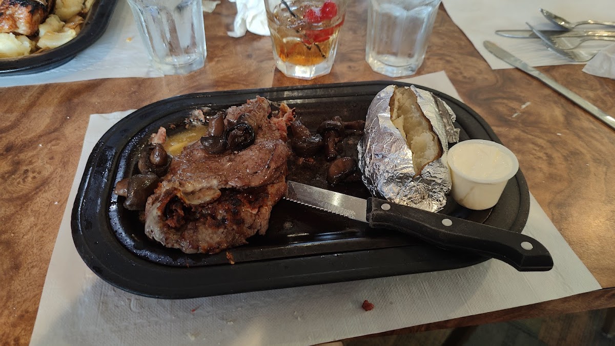 Washington Inn Supper Club Photo 7