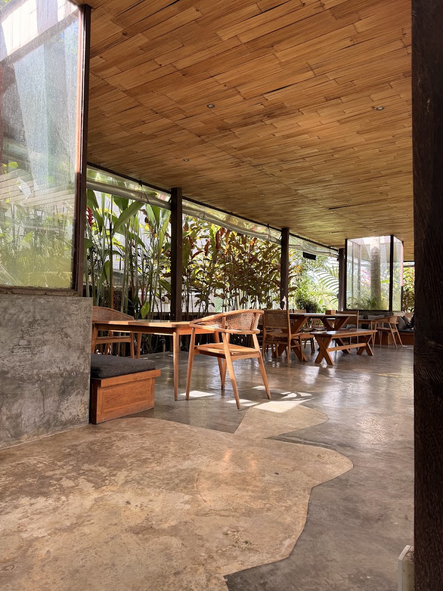 Kelapa Muda Ubud Pool Bar & Kitchen Photo 3