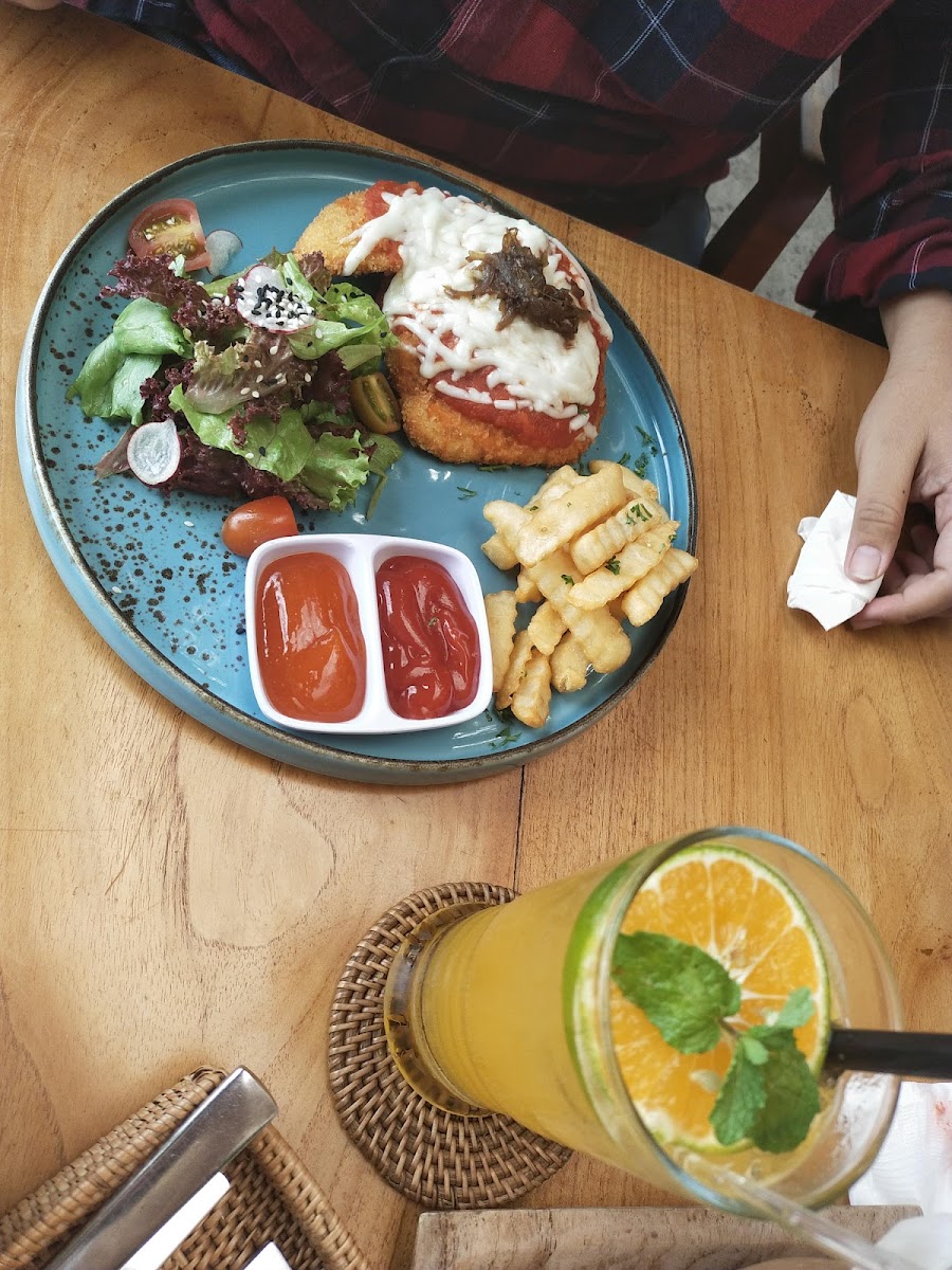 Kelapa Muda Ubud Pool Bar & Kitchen Photo 7
