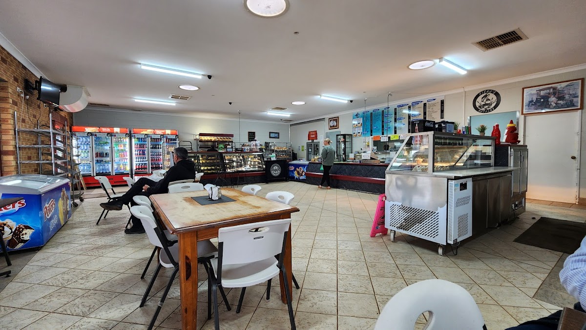 Fisho's Hot Bake & Takeaway Photo 6
